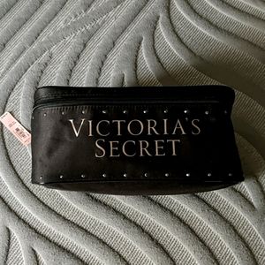 NWT Victoria's Secret lingerie carrier/makeup bag